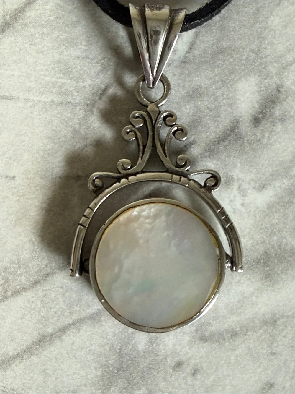 925 Silver Reversible Spinning Pendant Mother of Pearl & Black Onyx Necklace